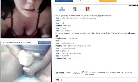 شقراء اكبر مواقع سكس عربيه يستخدم الشباب الأزرار الديك