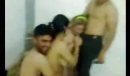 نحيل في موقع سحاق عربي سن المراهقة كس