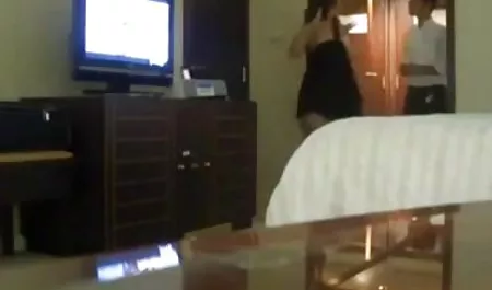 التخلي عن الرطب عرقي الأسود والأبيض الأطفال افضل موقع عربي اباحي