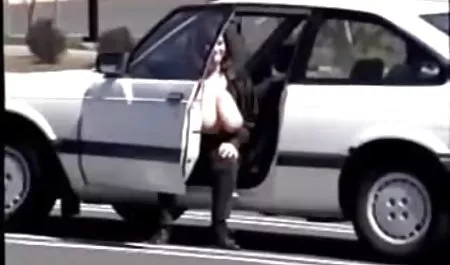ونحن يتناوبون على مص ديك في المسبح اكبر مواقع السكس المترجم